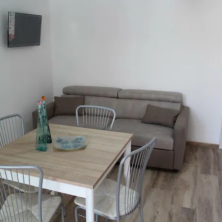 Apartamenti Summer Apartment *